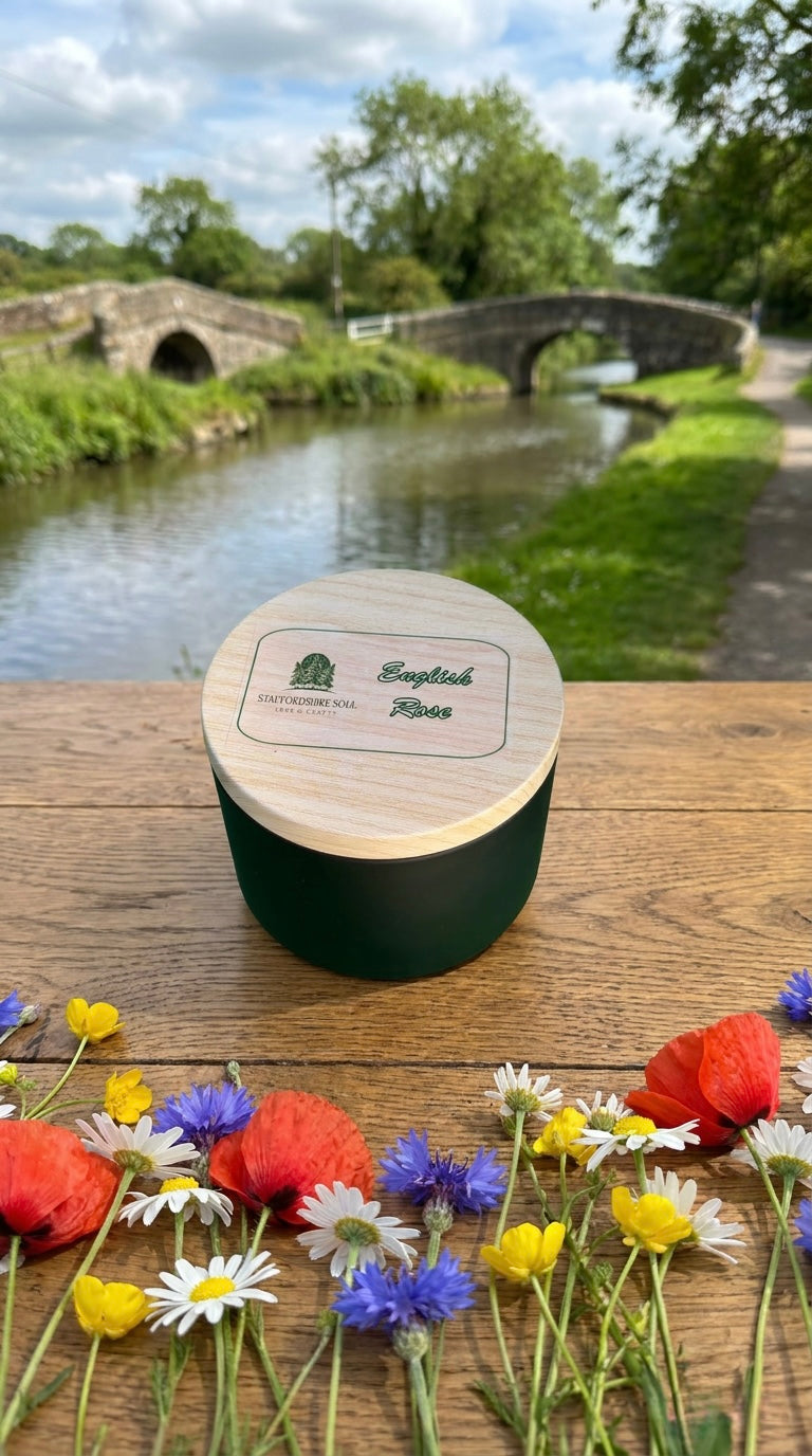 Hand Poured Scented Candle - English Rose 8oz